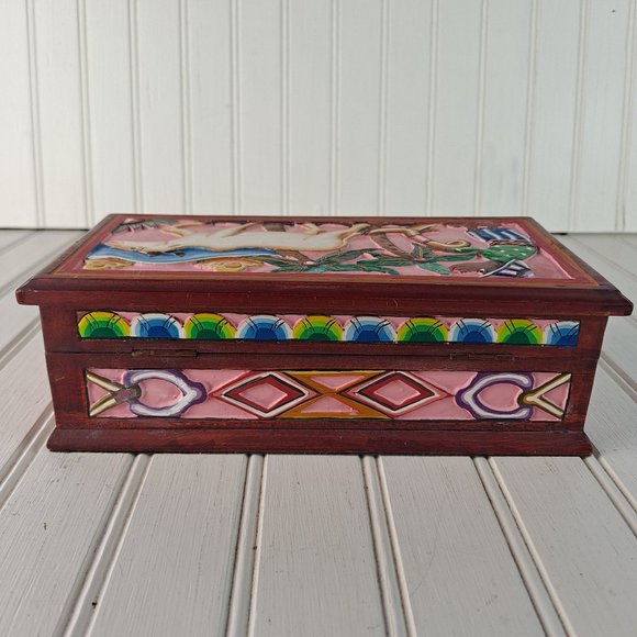 Hand Carved & Painted Wooden Trinket / Keepsake Box - Picture 2 of 10